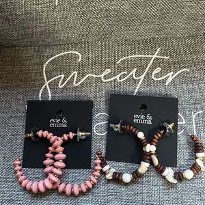 NWT Evie & Emma 2 Pairs of Beaded Pierced Hoop Earrings: 1 Brown/white & 1 Mauve